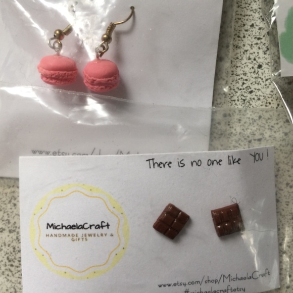 Earrings - Picture 7 of 7